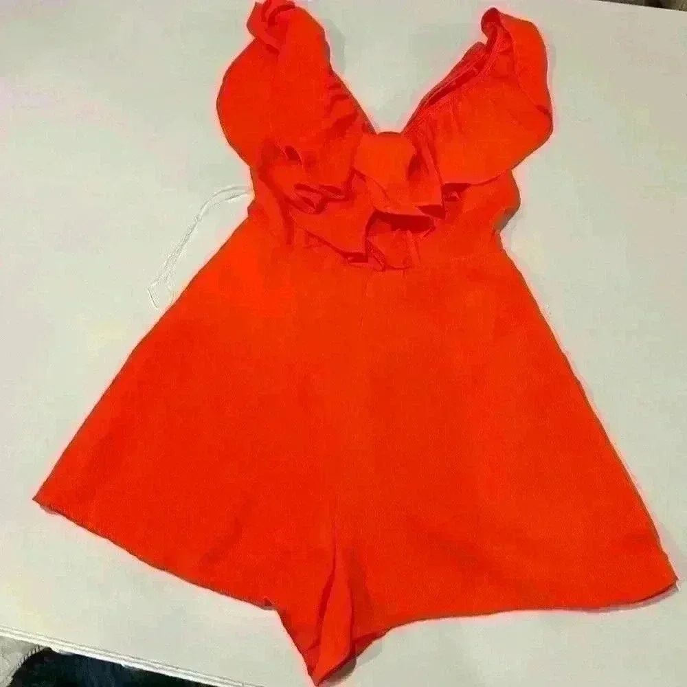 DO+BE Red Romper Size Small